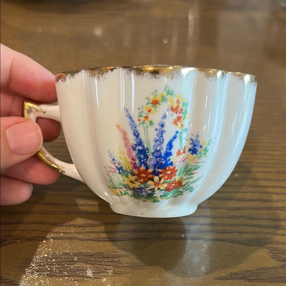 Vintage 24k Gold Floral Tea Cup and Saucer - Picture 2 of 9